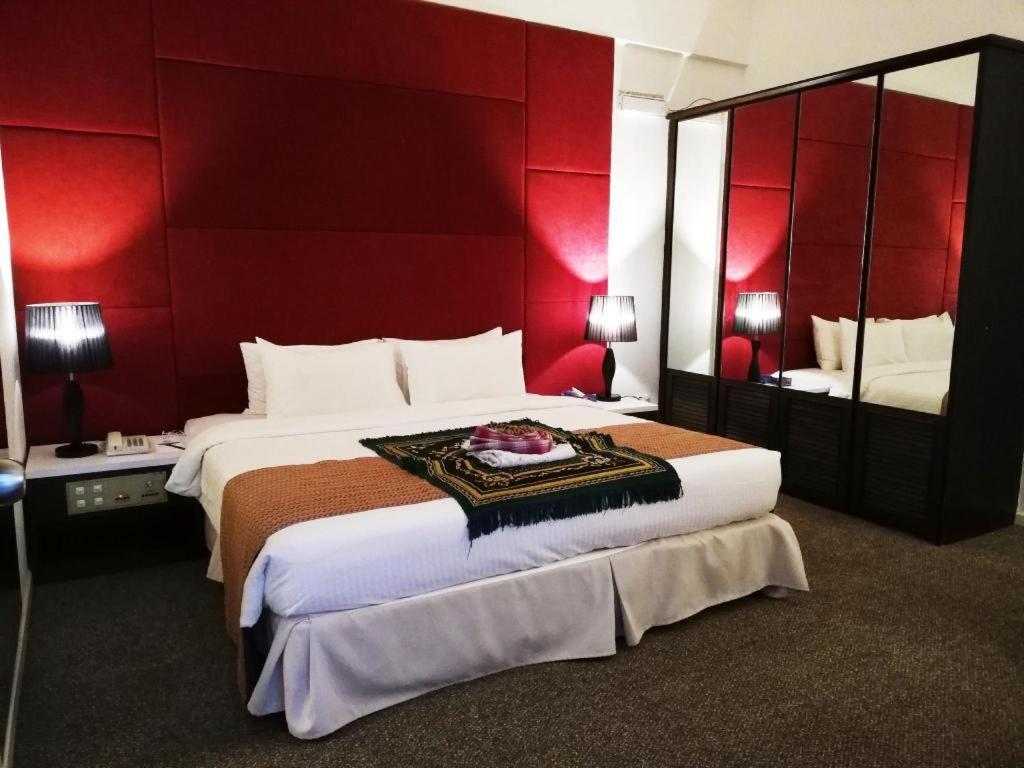 Grand Barakah Hotel Ампанг Экстерьер фото